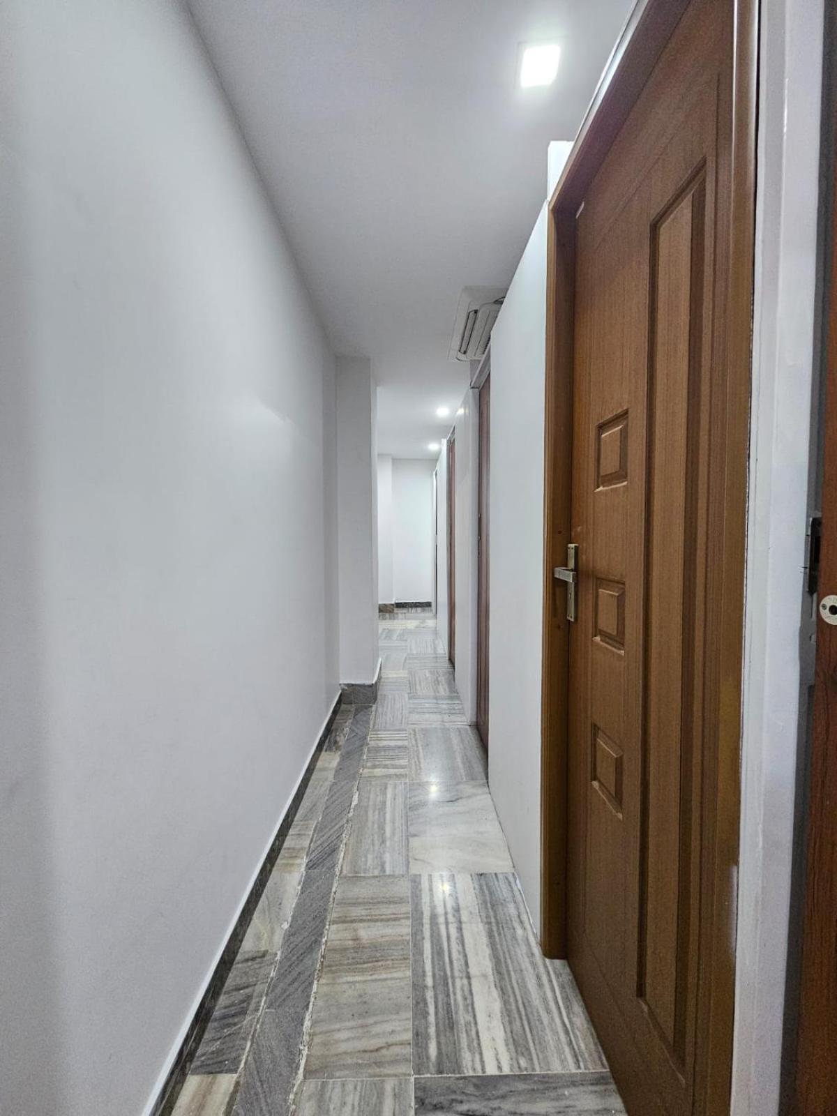 Lowfare Dormitory Kozhikode Exteriör bild